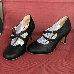 Pin Up Couture Heels